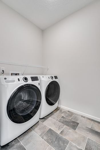 Full-sized washer/dryer